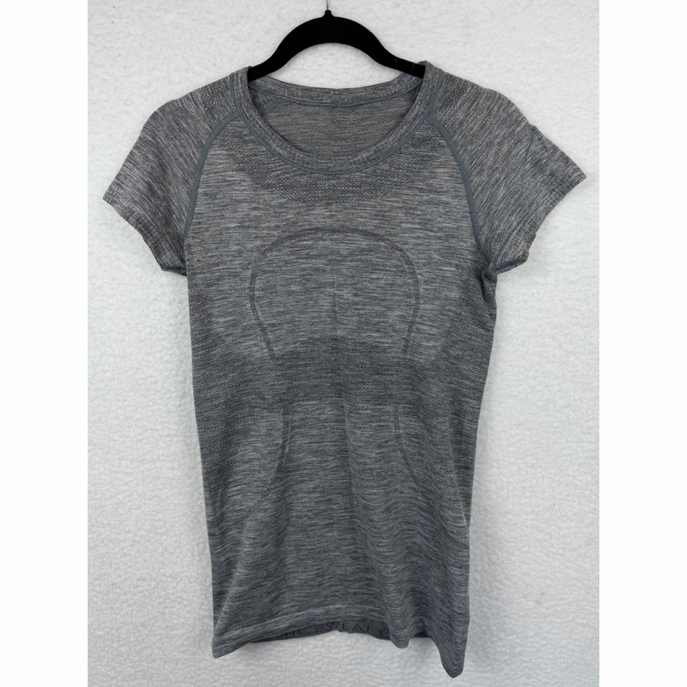 LULULEMON • Heather Gray Swiftly Tech Crewneck Short-Sleeve Athletic Shirt, 6 - Picture 11 of 15